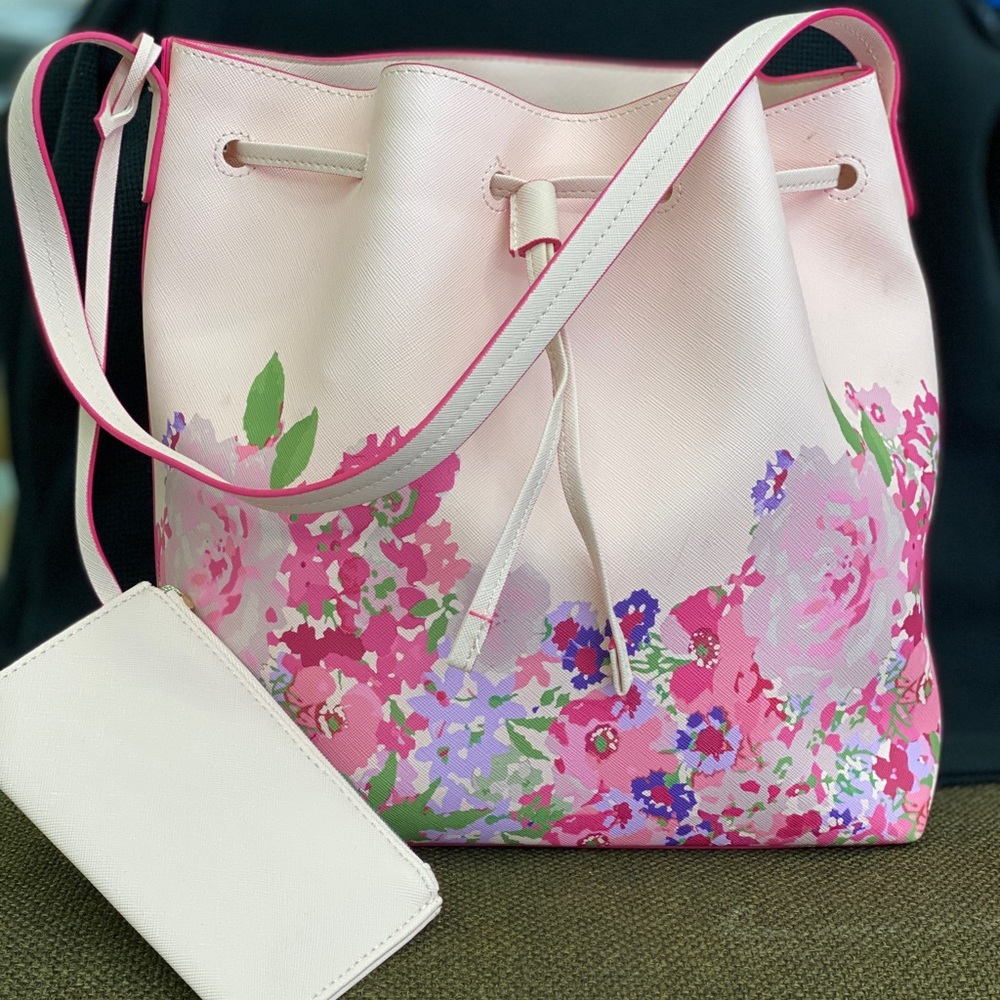 Bucket purse